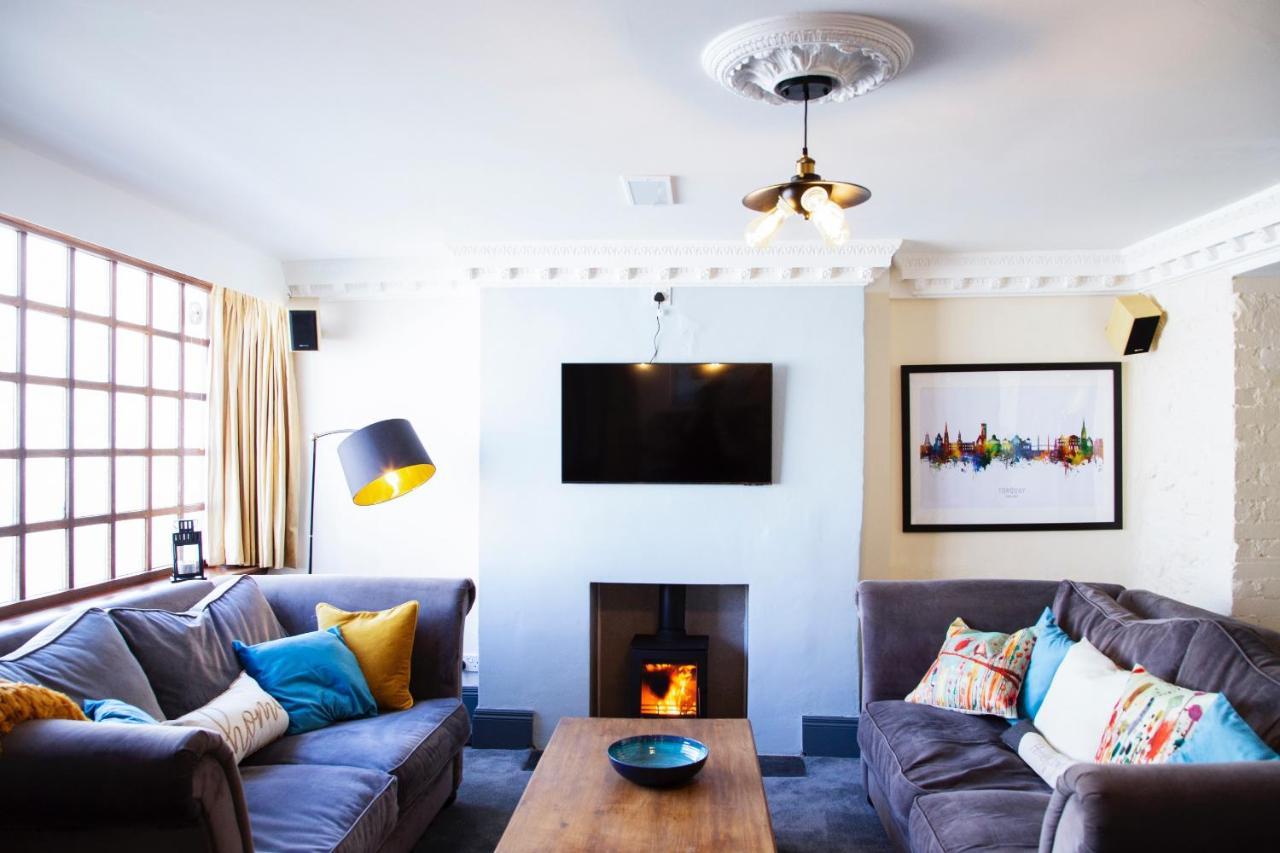 Cosy Open Plan Harbourside Inn With Superking Beds, Wood Burning Stove And Bar Torquay Exterior foto