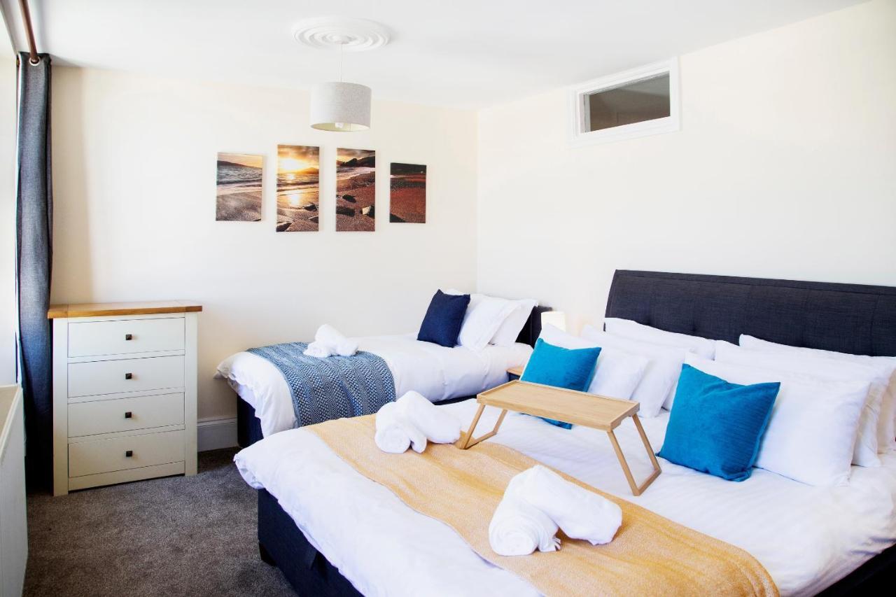 Cosy Open Plan Harbourside Inn With Superking Beds, Wood Burning Stove And Bar Torquay Exterior foto